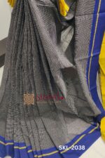 Patteda Anchu Checks with Plain Border
