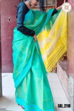 Patteda Anchu Plain Design with Plain Border